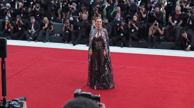 หวานกระแทกตา!! ไฮไลท์พรมแดงเปิดเทศกาลหนังเวนิส ครั้งที่ 79