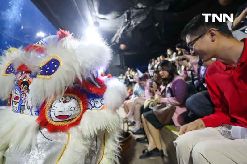 เตรียมต้อนรับเทศกาลตรุษจีน เชิดมังกรใต้น้ำ ที่ ซีไลฟ์ แบงคอก เตรียมต้อนรับเทศกาลตรุษจีน เชิดมังกรใต้น้ำ ที่ ซีไลฟ์ แบงคอก