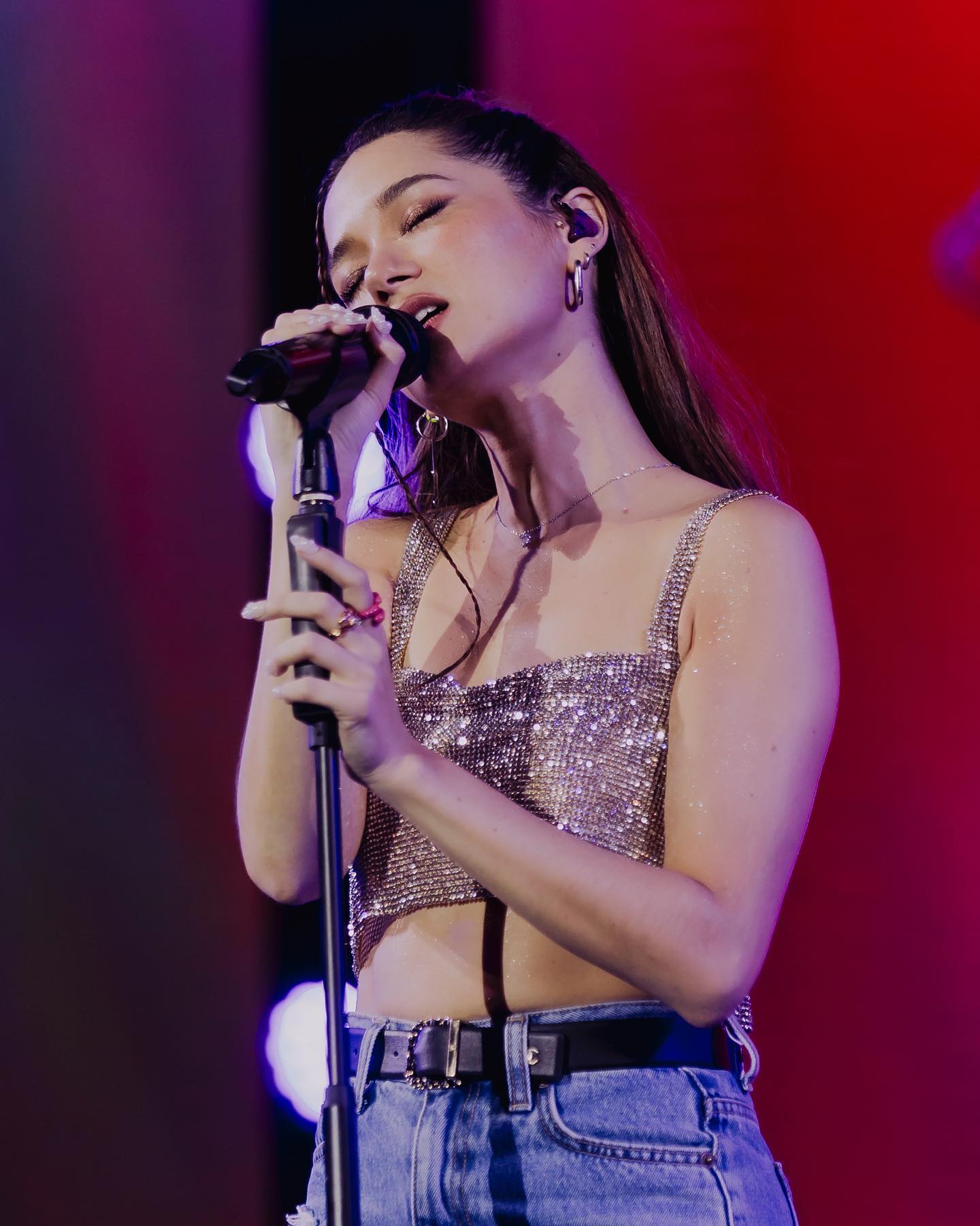 วี วิโอเลต โชว์หน้าสด โอดทำงานหนักแทบไม่มีเวลาพัก ล วี วิโอเลต โชว์หน้าสด โอดทำงานหนักแทบไม่มีเวลาพัก ล