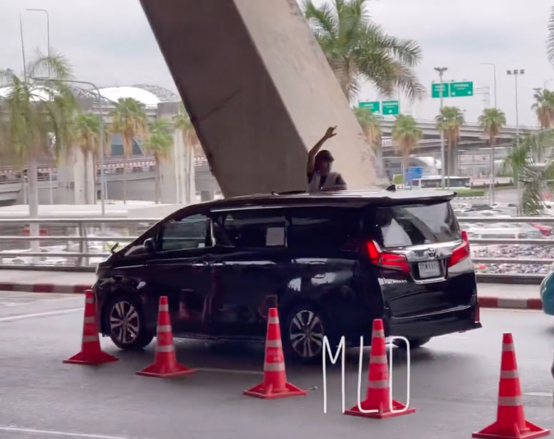 ตี๋ถึงไทยแล้ว!! 'ดีแลน หวัง' พระเอก F4 จีน พร้อมถ่ายทำ Keep Running ในกรุงเทพและพัทยา