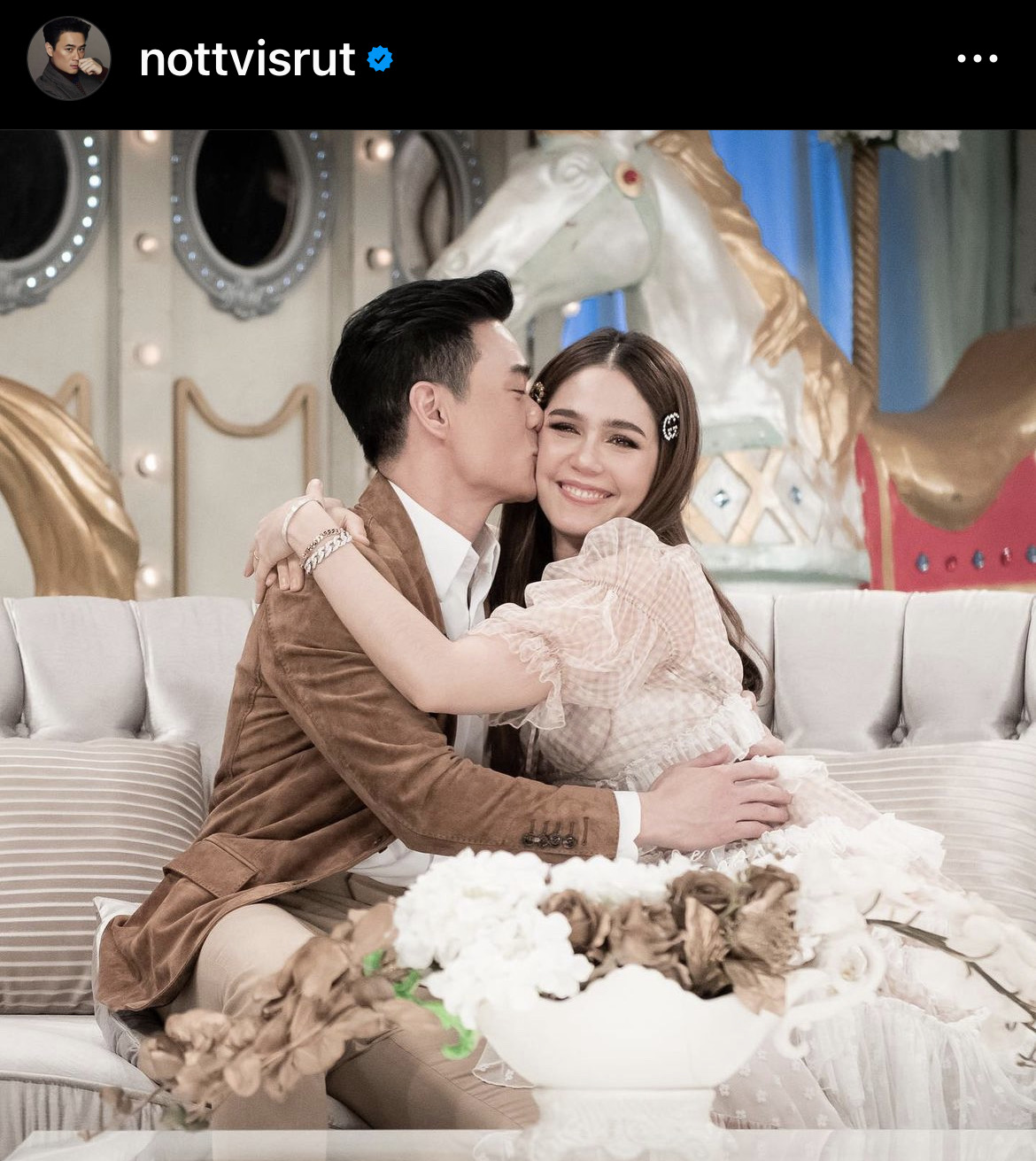 ชมพู่ อารยา เคลียร์ประเด็นสามี น็อต วิศรุต หลังถูกโยงมีบ้านน้อย! ชมพู่ อารยา เคลียร์ประเด็นสามี น็อต วิศรุต หลังถูกโยงมีบ้านน้อย!