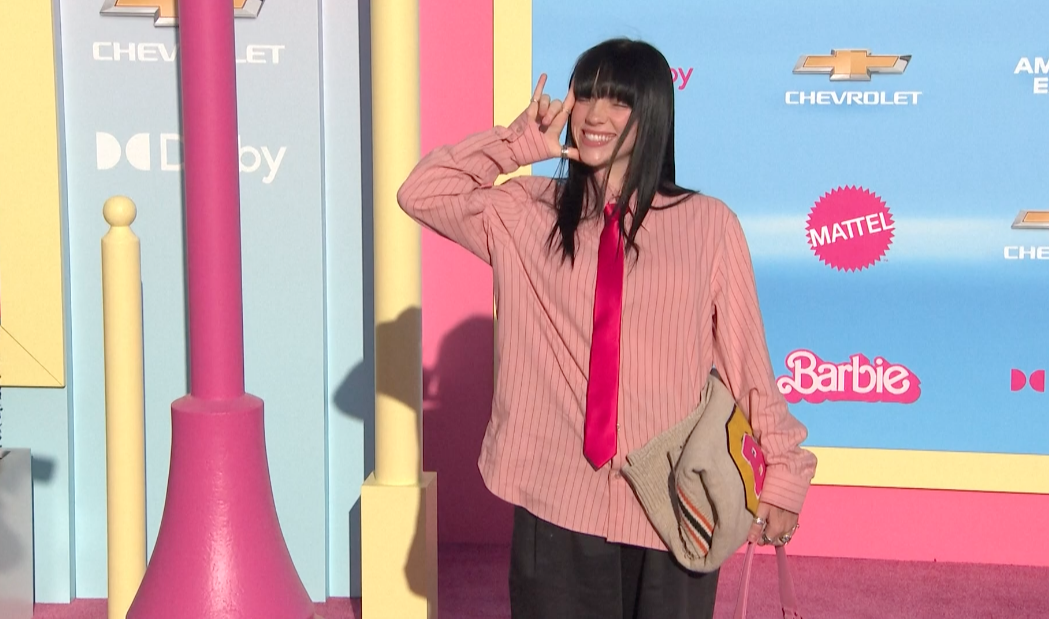 เปิดลุคแซ่บ!! รอบปฐมทัศน์โลกหนัง Barbie ‘มาร์โก ร็อบบี - ไรอัน กอสลิง’ นำทัพเดินพรมชมพู เปิดลุคแซ่บ!! รอบปฐมทัศน์โลกหนัง Barbie ‘มาร์โก ร็อบบี - ไรอัน กอสลิง’ นำทัพเดินพรมชมพู