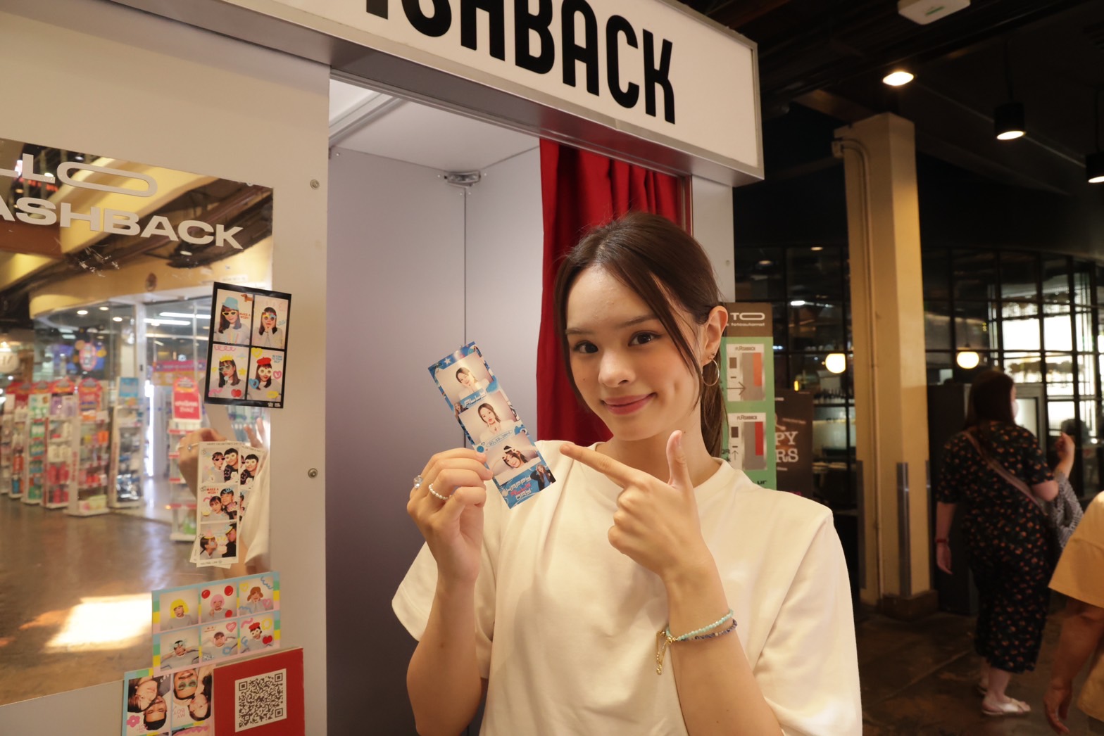 “แอลลี่” ฉลองวันเกิดวัย19 ปี ครอบครัวและแฟนคลับร่วมเซอร์ไพรส์ 