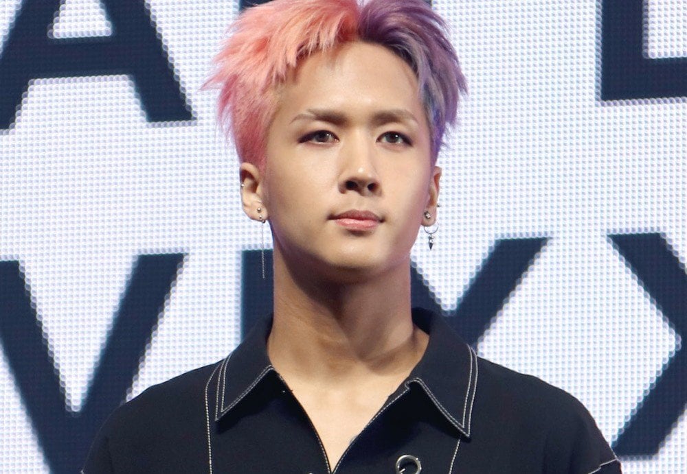เข้ากรมไม่โปร่งใส!! ‘ราวี’ แร็ปเปอร์-พิธีกรดัง อำลาวง VIXX หลังขึ้นศาลครั้งแรก