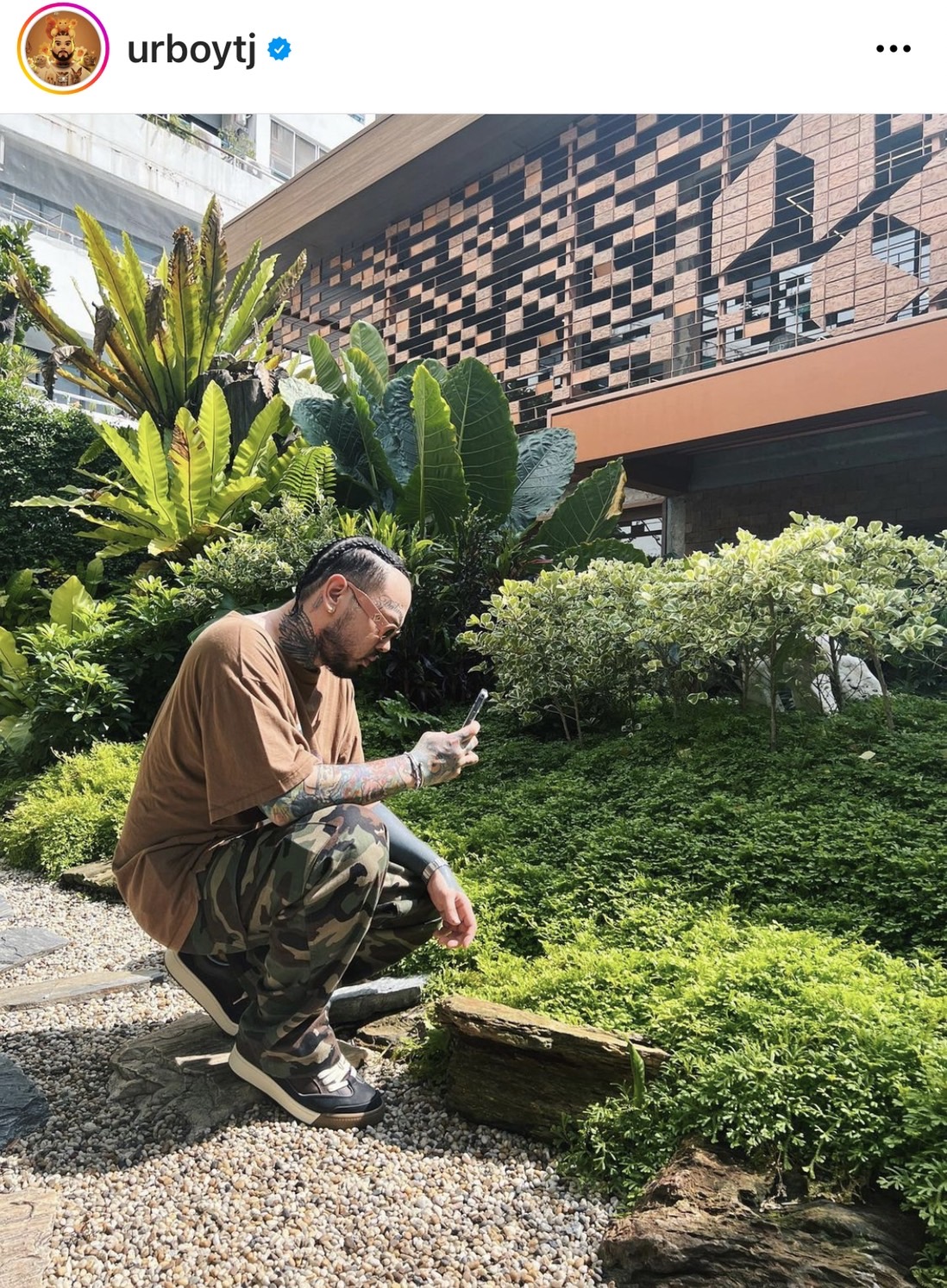 เปิดภาพล่าสุด เต๋า UrboyTJ กลับมาสดใส ออกมาพบเจอเพื่อนๆ  