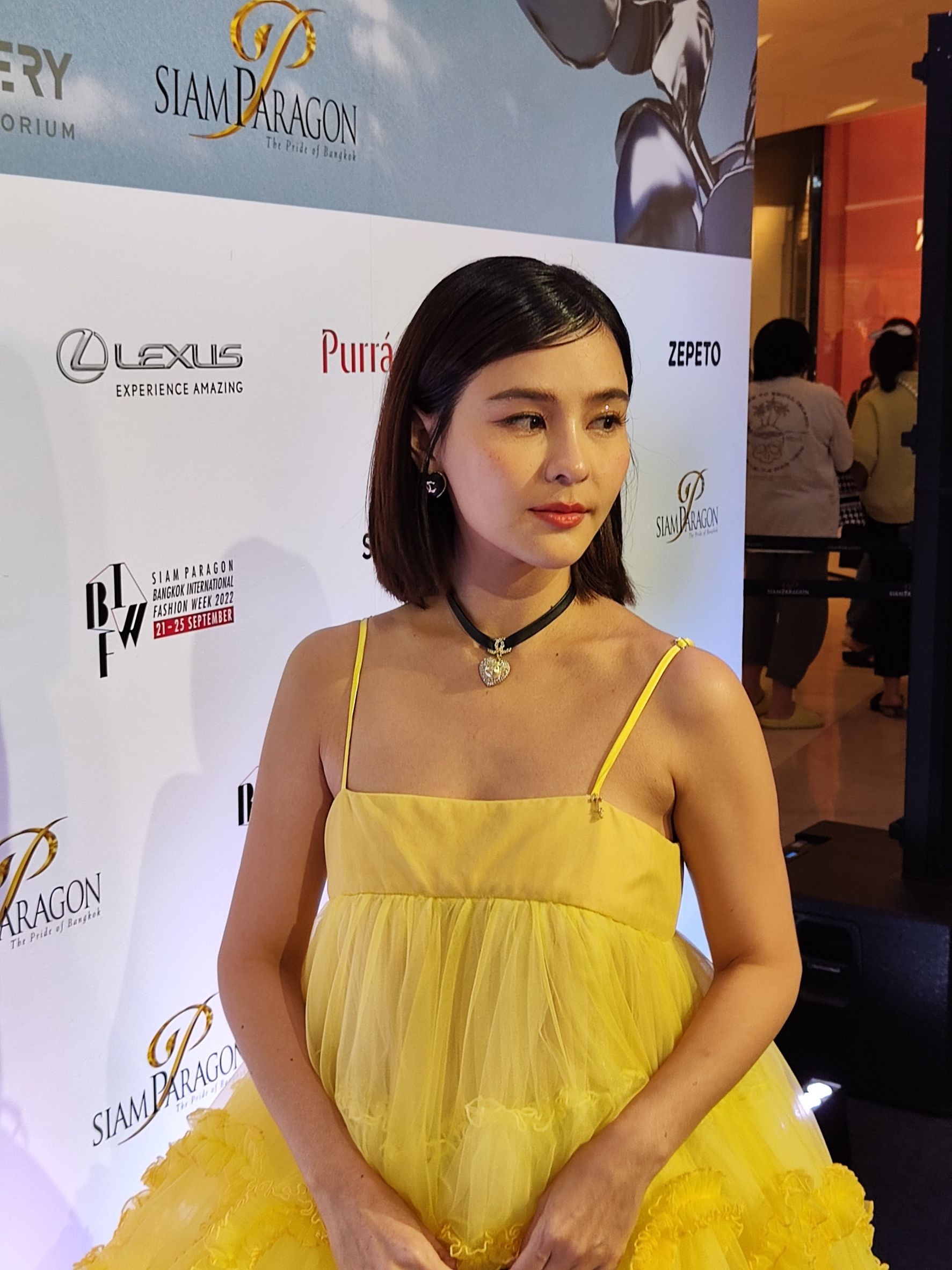 ออม สุชา ยืนยันรักยังหวานอยู่ ปัดไม่ใช่นางเอกหน้ากลมเลิกไอโซ 