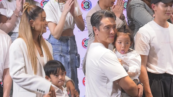 อยากมีเวลาให้ครอบครัว “ชาย ชาตโยดม” เสียน้ำตาเพราะคำพูดลูก   (มีคลิป)