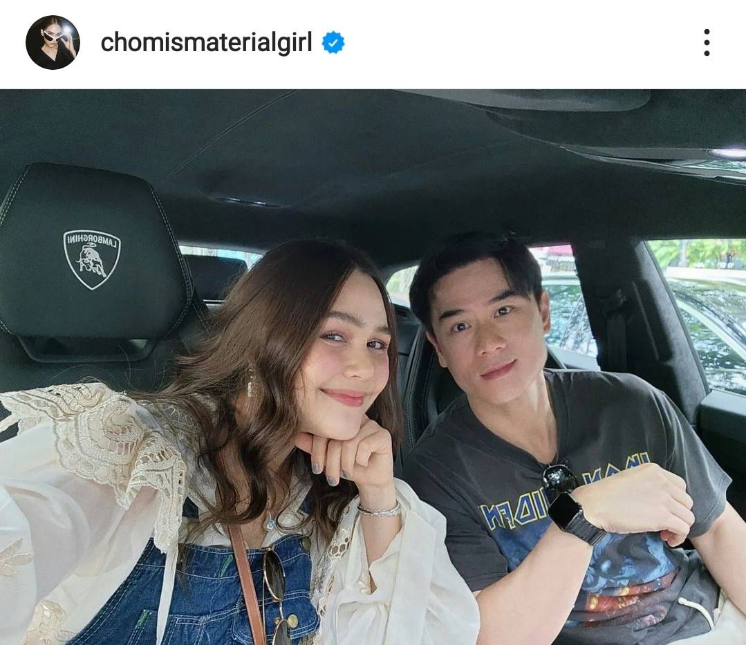 สายตาของคนคลั่งรัก น็อต เฝ้า ชมพู่ ถึงสตูดิโอถ่ายงาน แฟนๆปลื้มปริ่ม แห่คอมเมนต์กันรัวๆ สายตาของคนคลั่งรัก น็อต เฝ้า ชมพู่ ถึงสตูดิโอถ่ายงาน แฟนๆปลื้มปริ่ม แห่คอมเมนต์กันรัวๆ