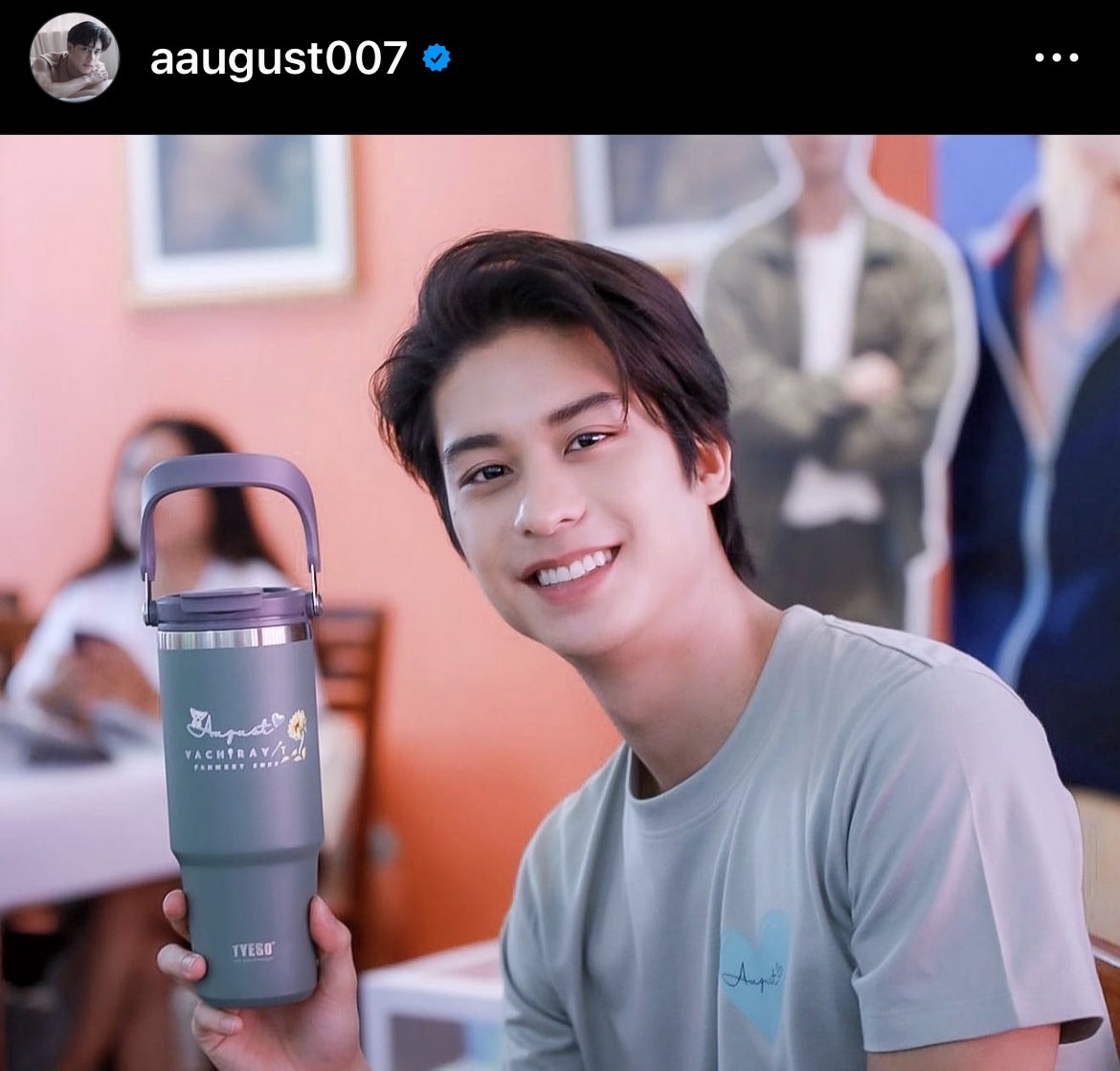 “ออกัส วชิรวิชญ์”  แฮปปี้ รวมตัวแฟนคลับในวันเกิดอายุครบ 27 ปี 