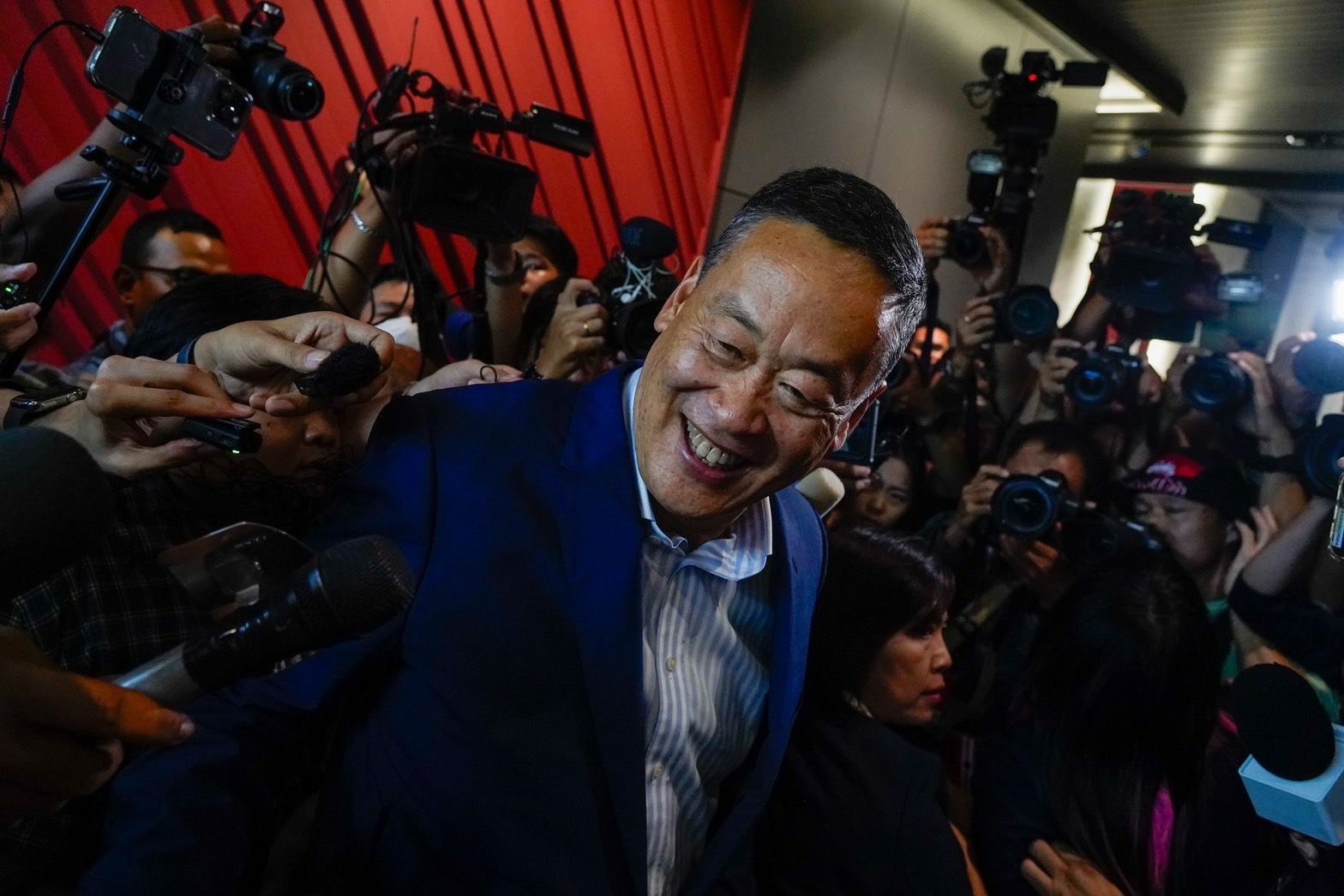 เศรษฐา ทวีสิน เปิดใจหลังทราบผลโหวตนายกรัฐมนตรี เศรษฐา ทวีสิน เปิดใจหลังทราบผลโหวตนายกรัฐมนตรี