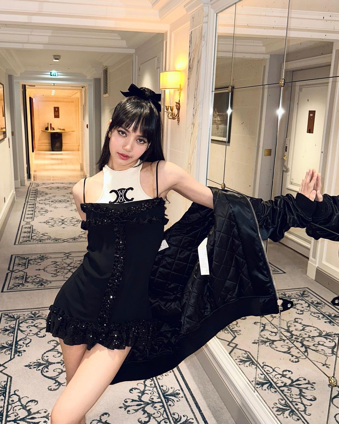 ซื้อบ้าน7500ล้านวอน-ถือบัตรลิมิเต็ด!! เกาหลีฮือฮา 'ลิซ่า BLACKPINKง รวยไม่ไหว ซื้อบ้าน7500ล้านวอน-ถือบัตรลิมิเต็ด!! เกาหลีฮือฮา 'ลิซ่า BLACKPINKง รวยไม่ไหว