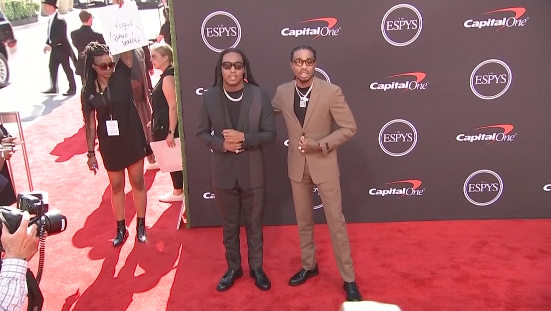 ถูกยิงเสียชีวิต!! 'Take Off’ แร็ปเปอร์วง 'Migos’ วัย 28 ปี ถูกยิงเสียชีวิต!! 'Take Off’ แร็ปเปอร์วง 'Migos’ วัย 28 ปี