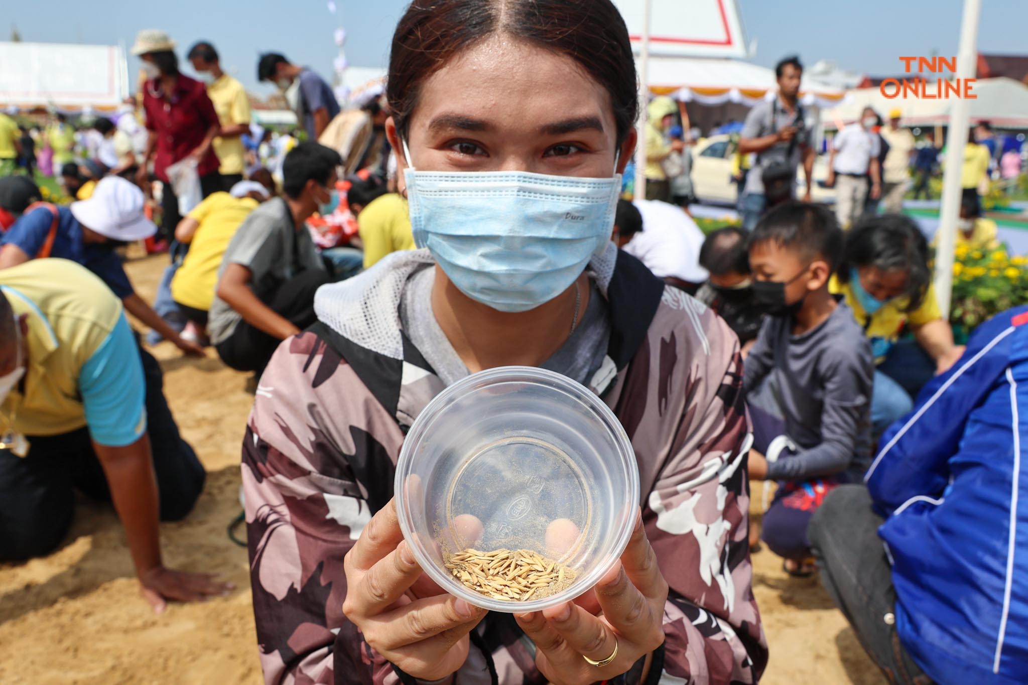 ปชช.เก็บพันธ์ุข้าวเป็นศิริมงคล เนื่องในพระราชพิธีจรดพระนังคัลแรกนาขวัญ