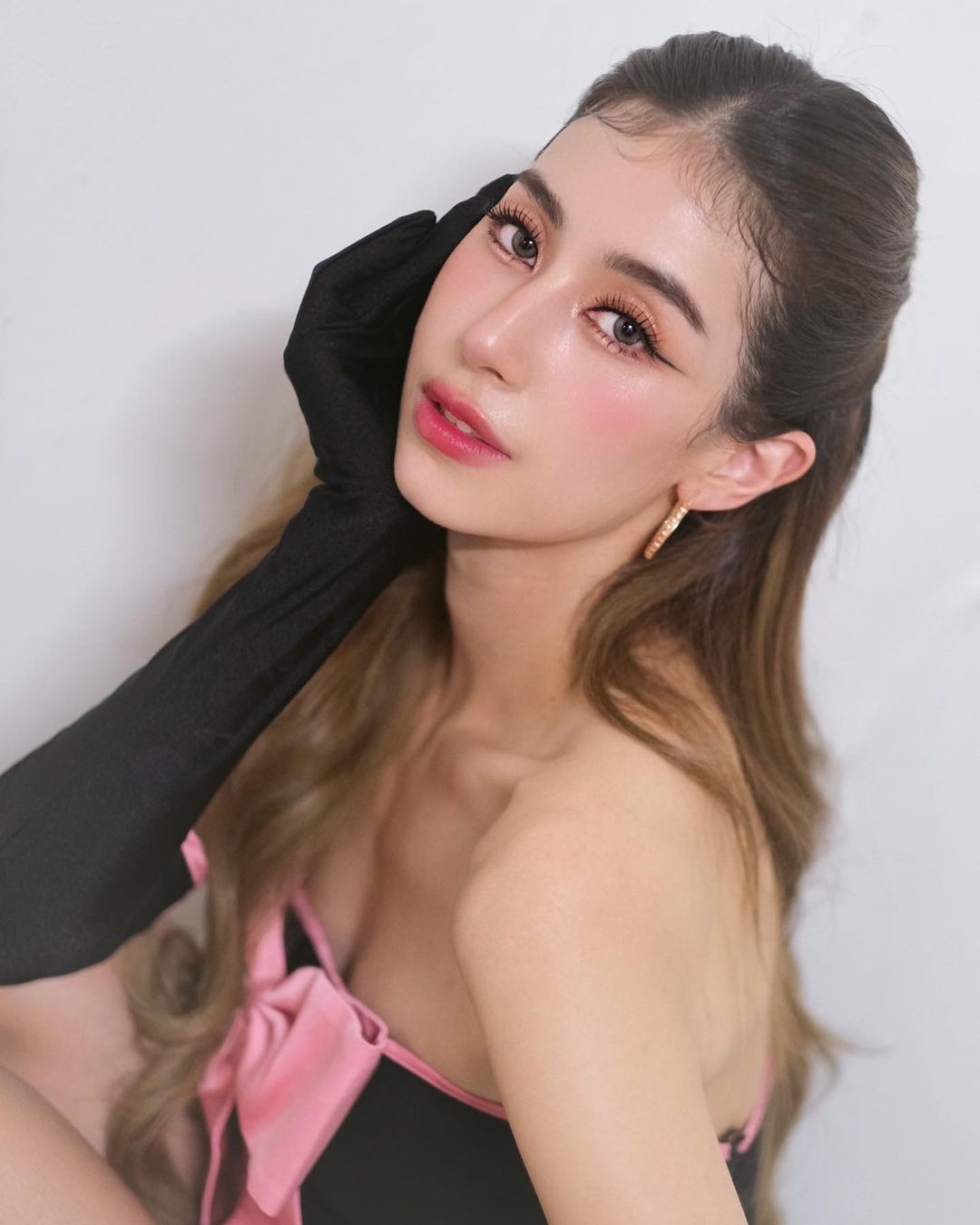 มิ้นต์ ชาลิดา ตอบดราม่า แอฟ ร่วมทานข้าวกับครอบครัว สงกรานต์ หลังมีข่าวเลิก แมท