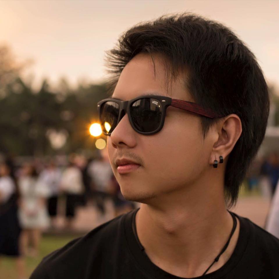 เปิดวาร์ป ต่าย ณัฐพล หนุ่มหล่อ เจ้าของร้านดัง Subscribe  หล่อจนเป็นไวรัล