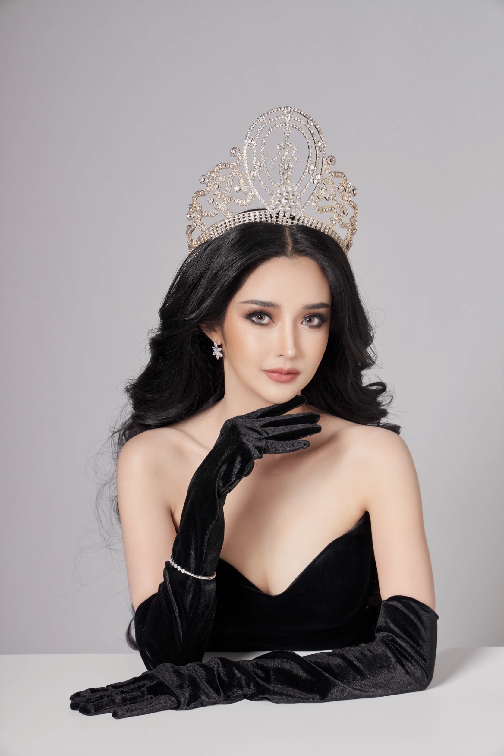 ผนึกกำลังปั้นนางงาม MUT รวบตึง 3 จังหวัด กทม.-นครสวรรค์-สระบุรี ผนึกกำลังปั้นนางงาม MUT รวบตึง 3 จังหวัด กทม.-นครสวรรค์-สระบุรี