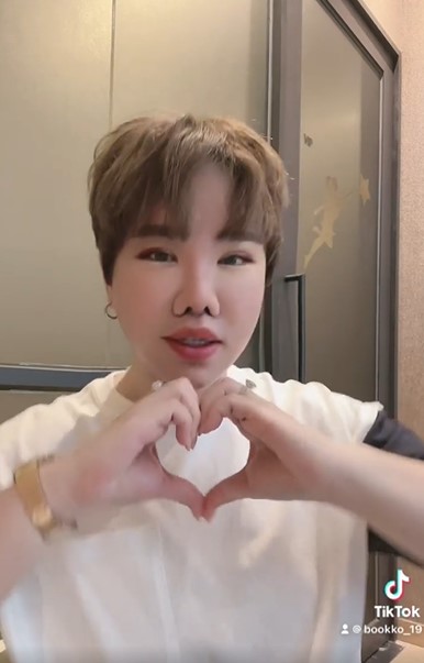 แม่แอฟ ยังทัก! เด็กลงมาก บุ๊กโกะ เปิดโฉมหน้าหลังทำศัลยกรรมที่เกาหลีได้ 5 วัน แม่แอฟ ยังทัก! เด็กลงมาก บุ๊กโกะ เปิดโฉมหน้าหลังทำศัลยกรรมที่เกาหลีได้ 5 วัน