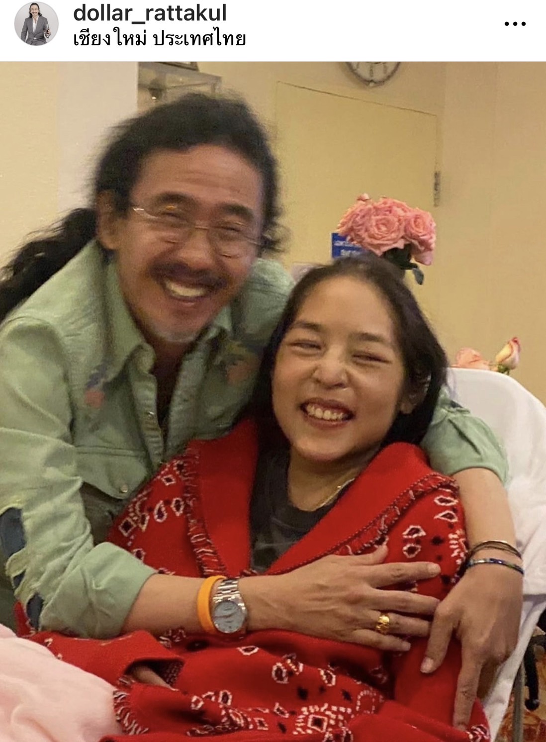 เสธ.ดอลลาร์ อัปเดตอาการ คุณหญิงแมงมุม หลังเข้า รพ. ติดเชื้อเพราะภูมิคุ้มกันต่ำและตับอ่อนอักเสบ 