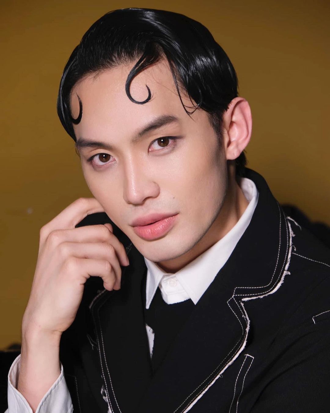 เพจดังแชร์ข่าว ดีเจมะตูม ยืนยันไม่รู้จัก เมฆ รามา สามี หยาดทิพย์ ยืนยันไม่มีเอี่ยว Forex-3D