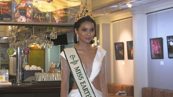 “ใบตอง จรีรัตน์” โชว์ชุดประจำชาติ พร้อมชิงเวทีมิสเอิร์ธ 2021 (มีคลิป)