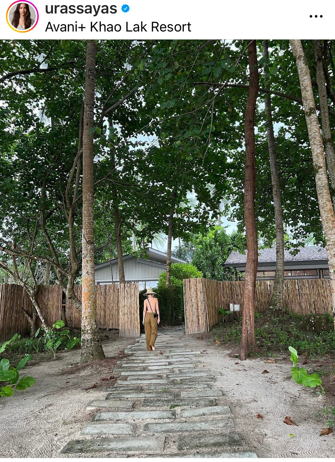 ญาญ่า อุรัสยา อวดลุคแซ่บริมชายหาด ทำคอมเมนต์ไฟลุก!! 