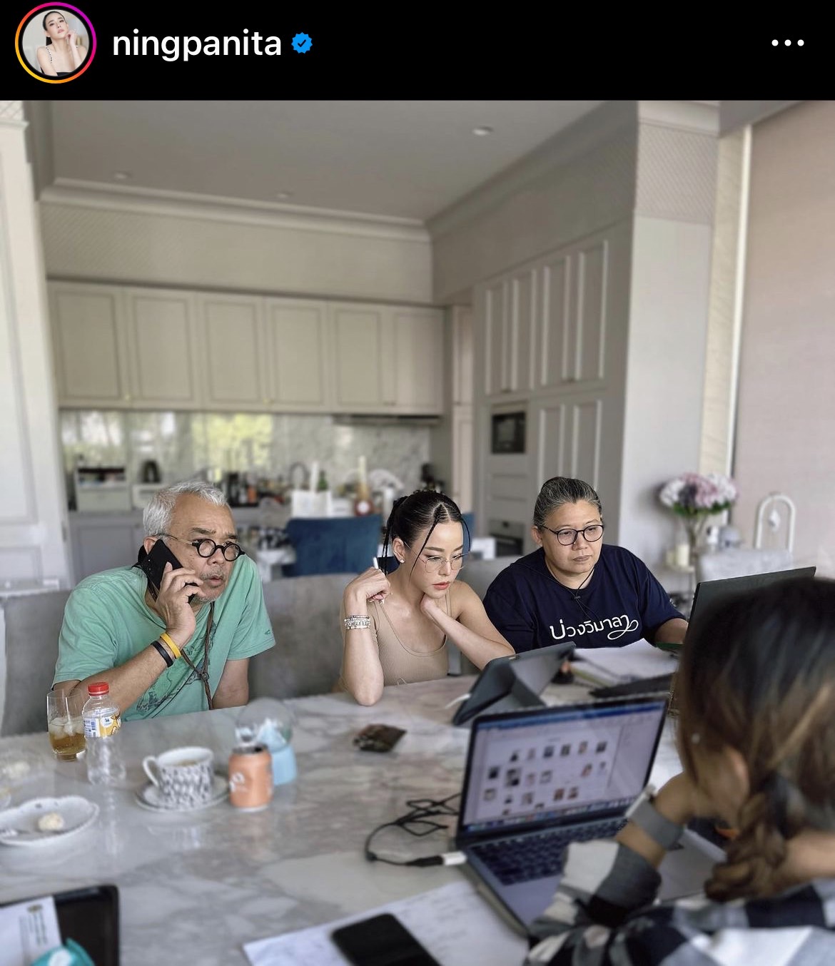 หนิง ปณิตา และ สามี ยังไม่พร้อมตอบคำถาม หลังโดนโยงคำใบ้ นางร้ายหน้าเหวี่ยง หนิง ปณิตา และ สามี ยังไม่พร้อมตอบคำถาม หลังโดนโยงคำใบ้ นางร้ายหน้าเหวี่ยง