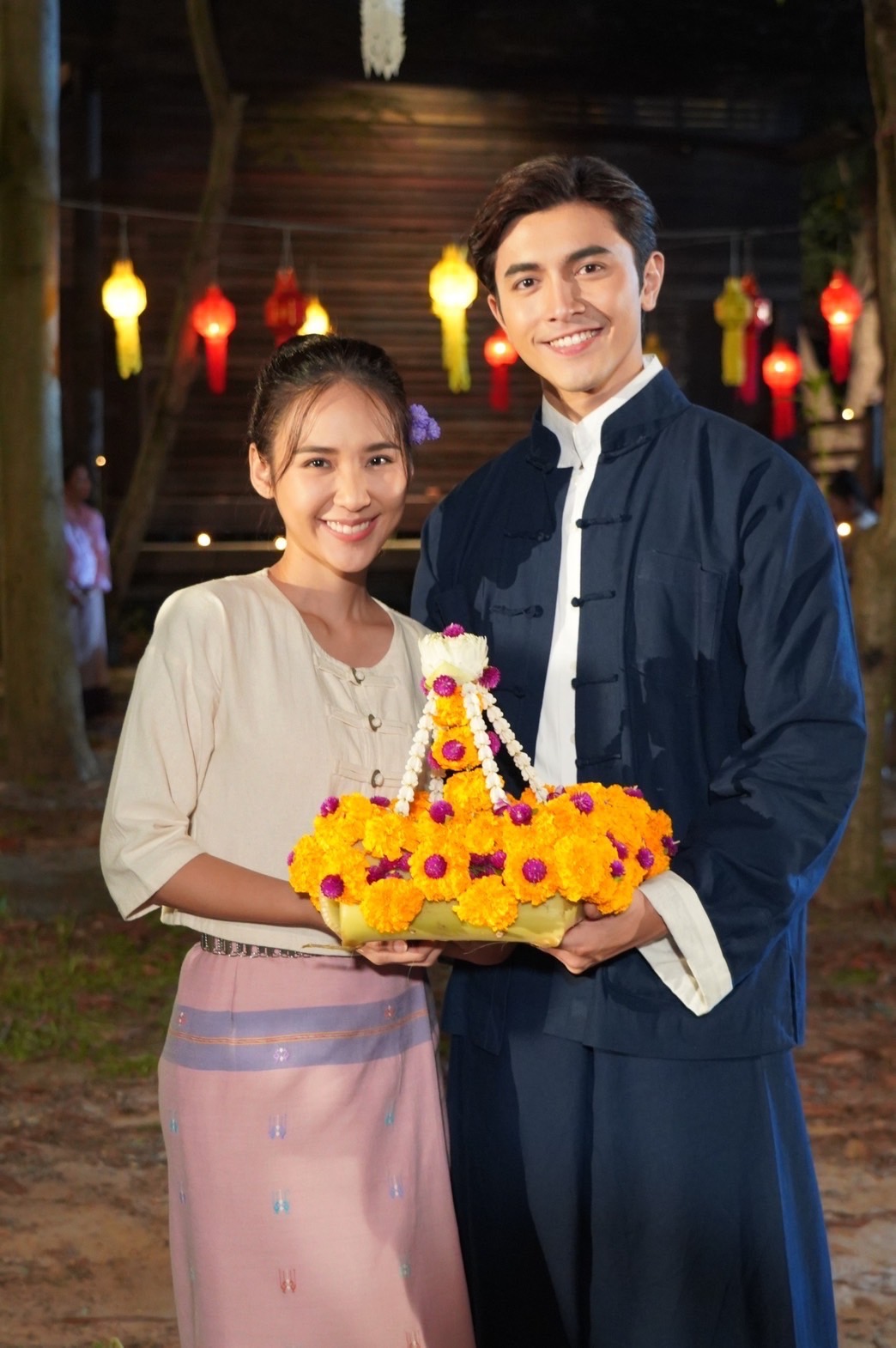 ภณ-ญดา-มีน-ตูน สืบสานประเพณีลอยกระทง