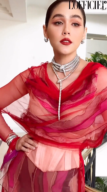 เปิดลุควันส่งท้าย!! ‘ชมพู่ อารยา’ บนพรมแดงคานส์ แซ่บแรงทั้งราคาและอิมเมจ 