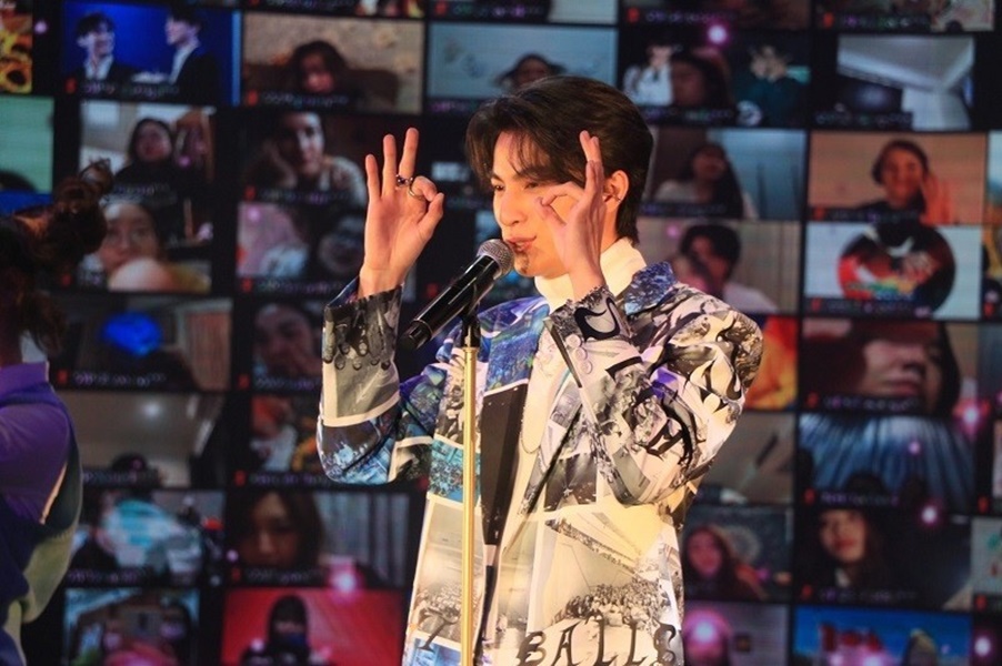 แฟนทั่วโลกสุดฟิน กลัฟ จัดเต็มคอนเสิร์ตออนไลน์ แฟนทั่วโลกสุดฟิน กลัฟ จัดเต็มคอนเสิร์ตออนไลน์