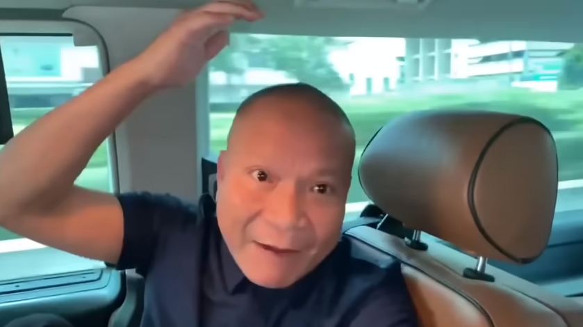 ถึงกับยกมือไหว้!! หม่ำ จ๊กมก โพสต์คลิปขอแยกทางกับนักแสดงรุ่นน้อง เผยเหตุเพราะเรื่องนี้?! ถึงกับยกมือไหว้!! หม่ำ จ๊กมก โพสต์คลิปขอแยกทางกับนักแสดงรุ่นน้อง เผยเหตุเพราะเรื่องนี้?!