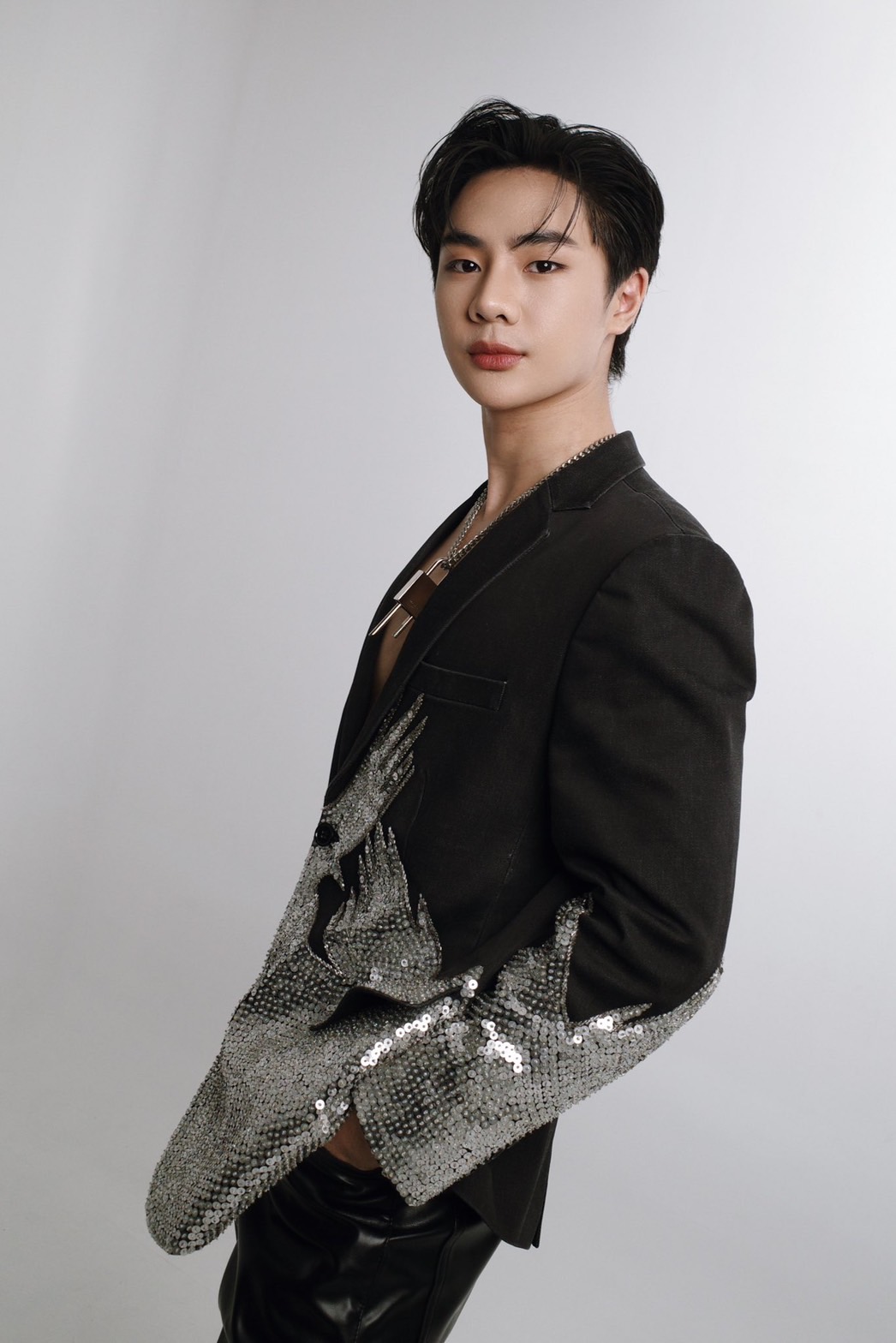 ไบเบิ้ล-ต้า นำทีมนักแสดง BOC เข้าร่วมงานประกาศรางวัล KAZZ AWARDS 2023