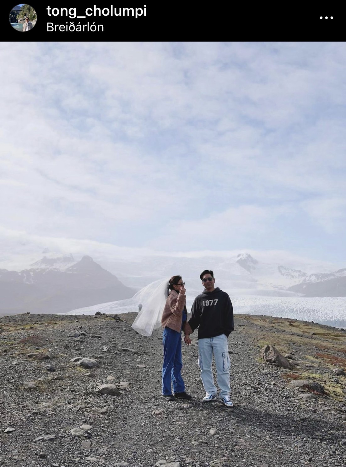 คนบันเทิงร่วมยินดี ผู้จัดคนดัง ต้อง จุลวุฒิ คุกเข่าขอแฟนสาวแต่งงาน