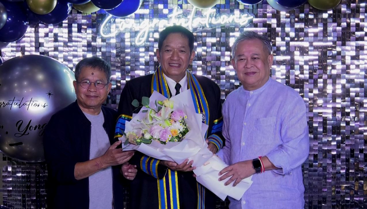 “โย่ง เชิญยิ้ม” รับปริญญากิตติมศักดิ์ 