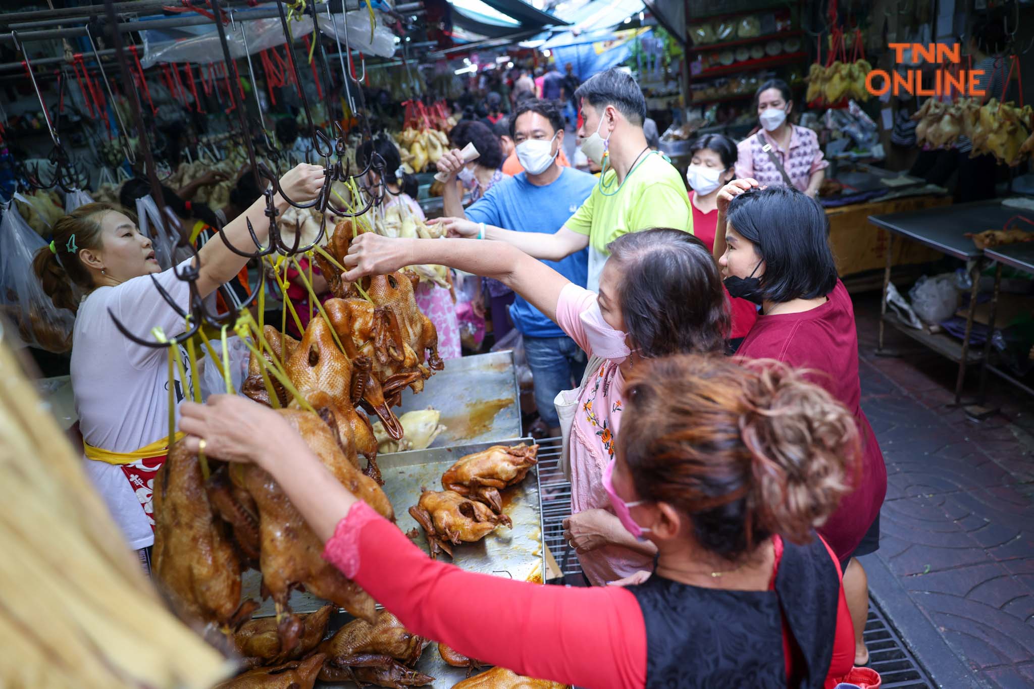 ซื้อของวันจ่าย “สารทจีน” กำลังซื้อลดเน้นประหยัด ซื้อของวันจ่าย “สารทจีน” กำลังซื้อลดเน้นประหยัด