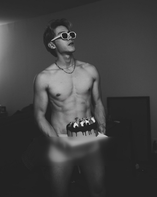 “ตุลย์ ภากร” อวดภาพสยิวฉลองวันเกิดวัย 30 ปี (มีคลิป)