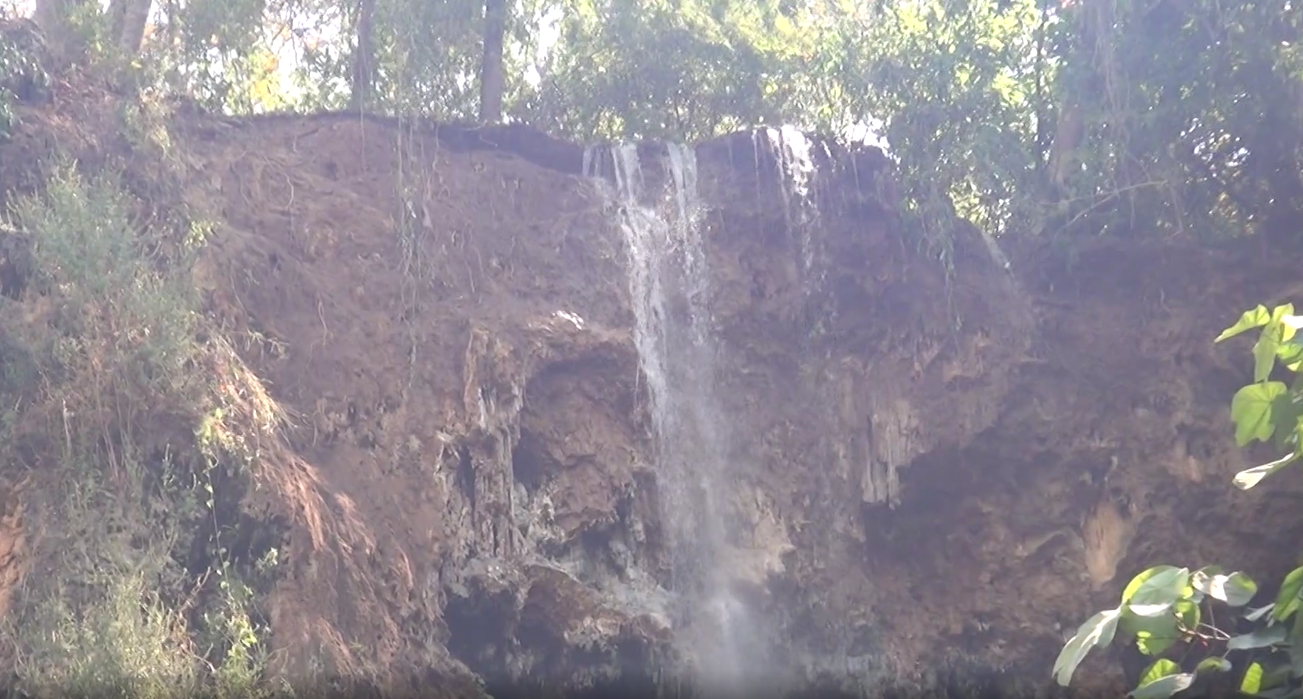 ลำปางผวา! เกิดดินสไลด์ น้ำตกธารทอง พังถล่ม ชี้ไม่เกี่ยวแผ่นดินไหว ลำปางผวา! เกิดดินสไลด์ น้ำตกธารทอง พังถล่ม ชี้ไม่เกี่ยวแผ่นดินไหว