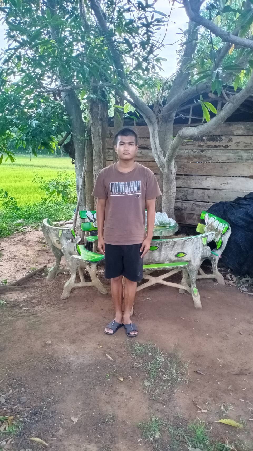 ชาวเน็ตฮือฮา! นร.ยากจนสอบติดอันดับ 1 เตรียมทหาร 3 เหล่าทัพ ชาวเน็ตฮือฮา! นร.ยากจนสอบติดอันดับ 1 เตรียมทหาร 3 เหล่าทัพ