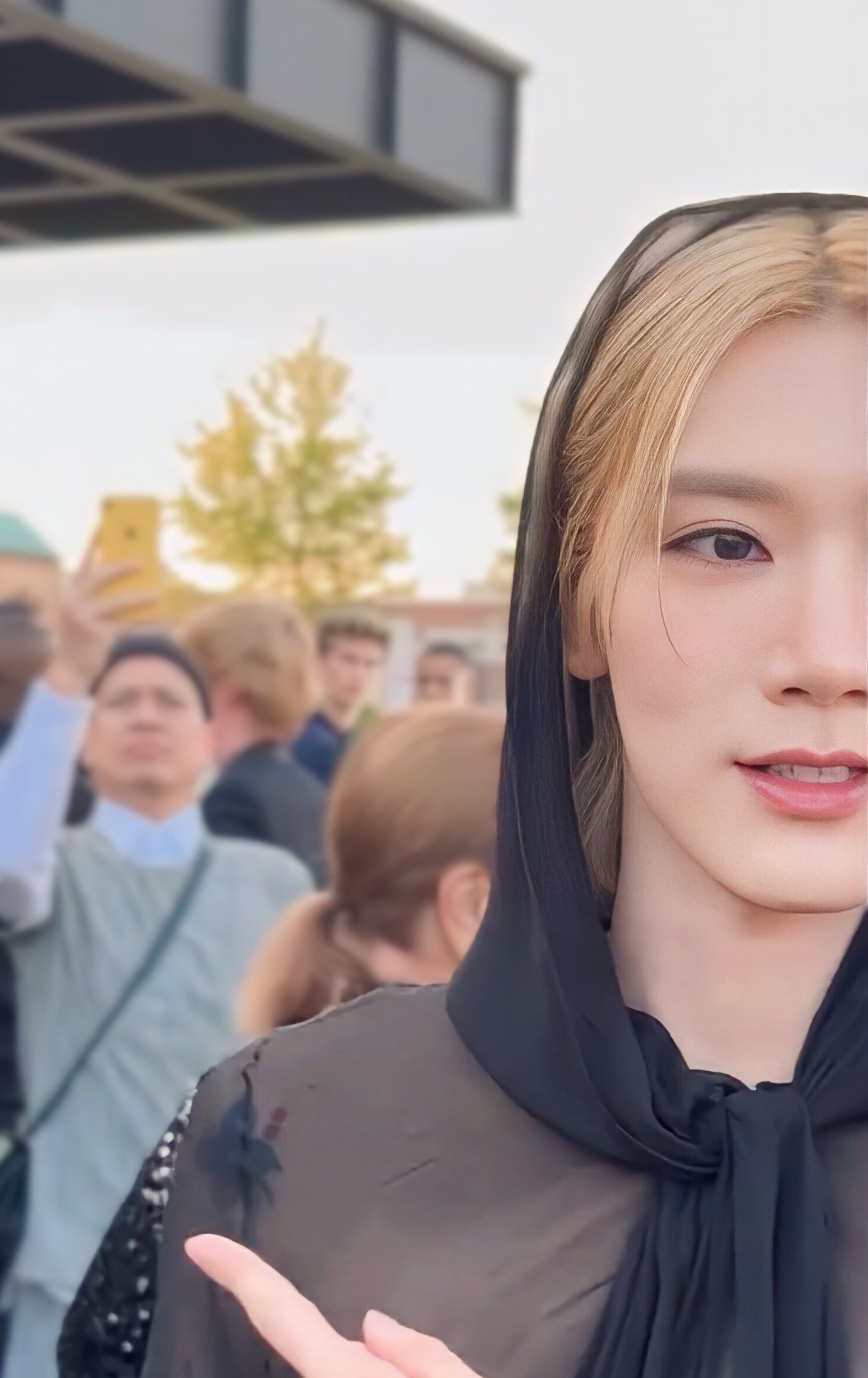 ฮอตทะลุล้านทวีต!! 'เตนล์ ชิตพล’ เซ็กซี่ซีทรูร่วมชมแฟชั่นโชว์ที่เบอร์ลินกับ 'มาร์ค ต้วน - คิตตี้ ชิชา' ฮอตทะลุล้านทวีต!! 'เตนล์ ชิตพล’ เซ็กซี่ซีทรูร่วมชมแฟชั่นโชว์ที่เบอร์ลินกับ 'มาร์ค ต้วน - คิตตี้ ชิชา'