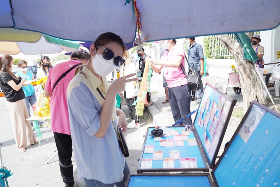 พั้นซ์ วิ่งแก้บนรอบสนามหลวง หลังเพลง เก็บซ่อน ทะลุ100ล้านวิว!! 