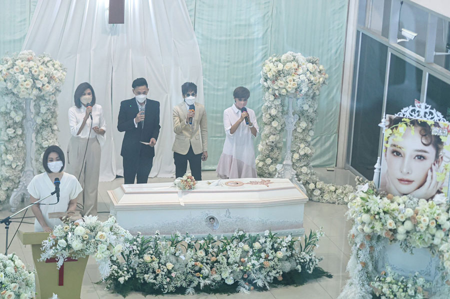 ชมสดที่นี่! พิธีฌาปนกิจ แตงโม นิดา ที่คริสตจักรเมธอดิสท์