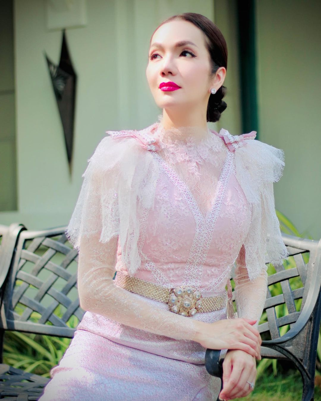 ประวัติ อ๋อม สกาวใจ ดารา-พิธีกรชื่อดัง ลงส.ส.สมัยแรกในนามพรรคเพื่อไทย