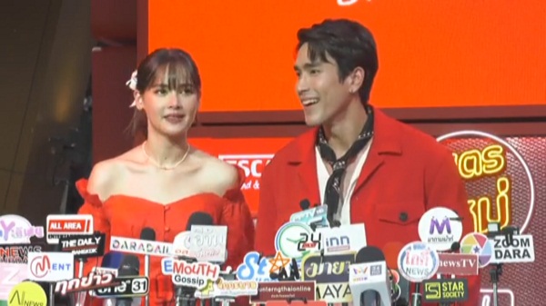 “ณเดชน์ - ญาญ่า” ควงคู่หวานย้ำปีหน้ายังไม่แต่งงาน  (มีคลิป)