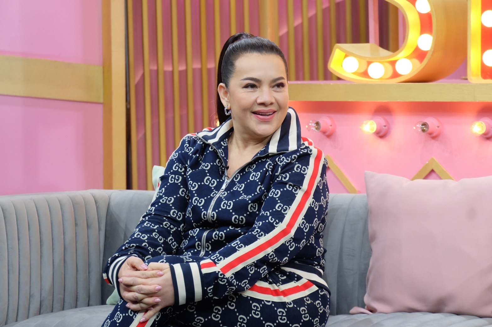 หนูแหม่ม-บ๊อบบี้ ไขข้อสงสัย น้องแอลลี่ บุตรบุญธรรม แท้จริงคือลูกใคร?