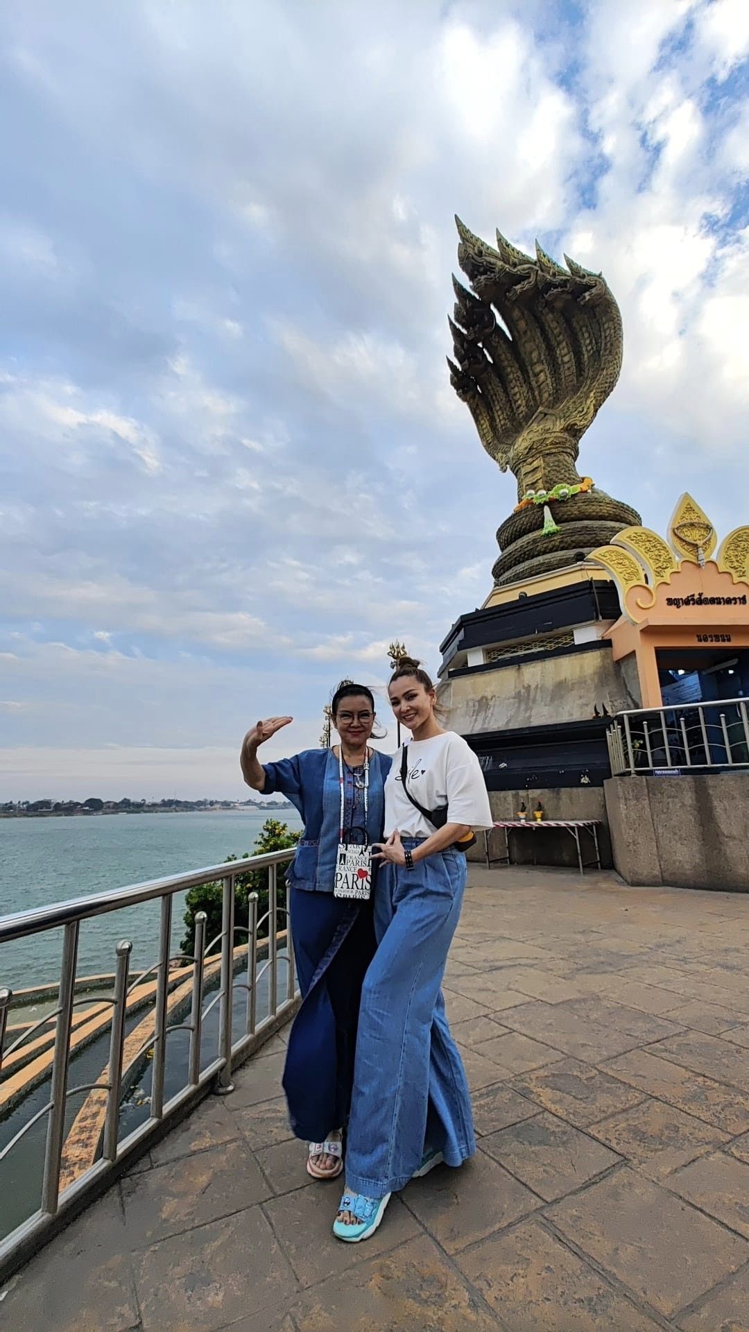 แคนดี้ รากแก่น รับห่วง แม่บานเย็น หลังกลับมาขึ้นเวทีในรอบ 4 ปี แคนดี้ รากแก่น รับห่วง แม่บานเย็น หลังกลับมาขึ้นเวทีในรอบ 4 ปี