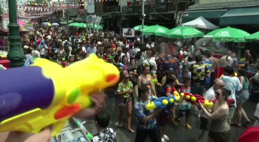 สงกรานต์ระวัง ร้อนจัด เสี่ยงเป็นโรคฮีทสโตรก ? สงกรานต์ระวัง ร้อนจัด เสี่ยงเป็นโรคฮีทสโตรก ?