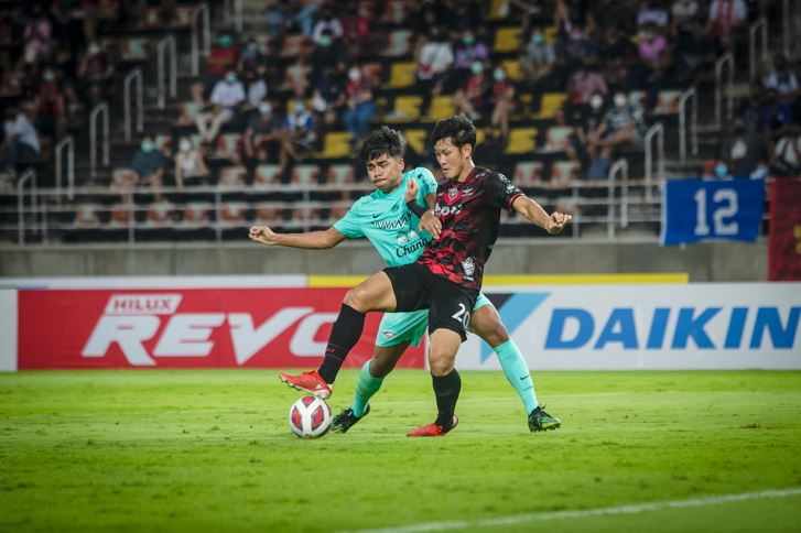 ผลบอลสด รีโว่ ลีกคัพ 2021-22 รอบ8ทีมสุดท้าย ทรู แบงค็อก ยูไนเต็ด พบ ชลบุรี เอฟซี