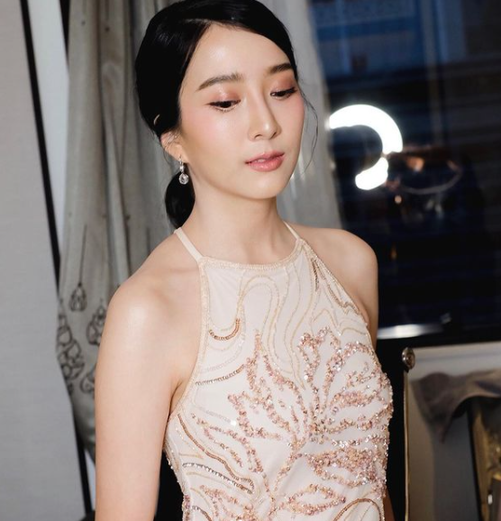 เกรซ ชลิตา เชื่อ พิม ชัชสรัญ ไม่ได้เอามีดแทงตัวเอง (มีคลิป)