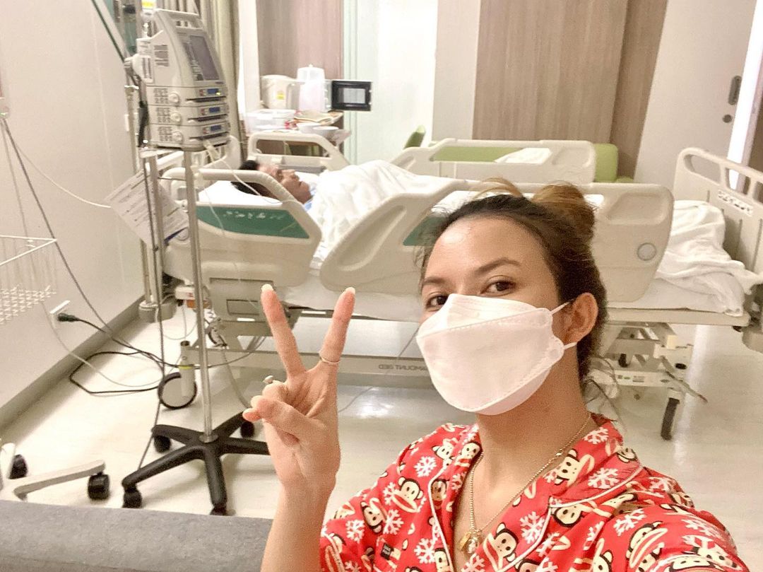 จ๊ะ นงผณี โพสต์คลิปอัปเดตอาการคุณพ่อ พร้อมแคปชั่นสุดซึ้ง พ่อเก่งที่สุด