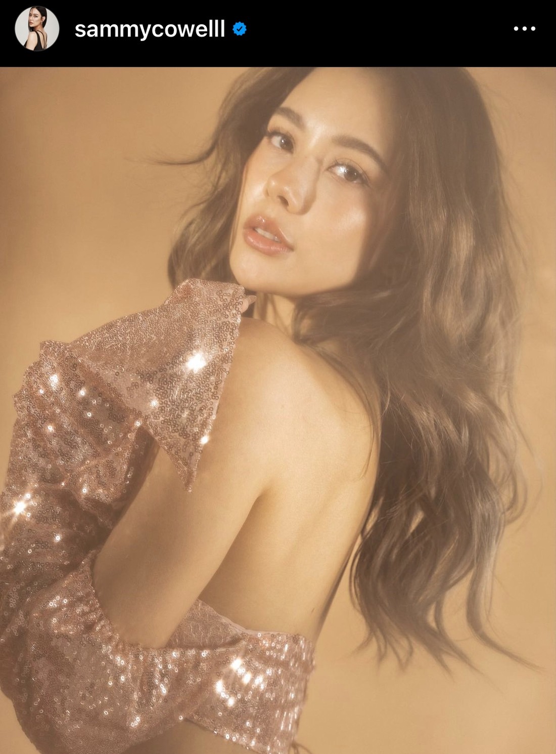 แซมมี่ สลัดความเซ็กซี่เล่นใหญ่คัฟเวอร์เป็น หลัวอีกี้  