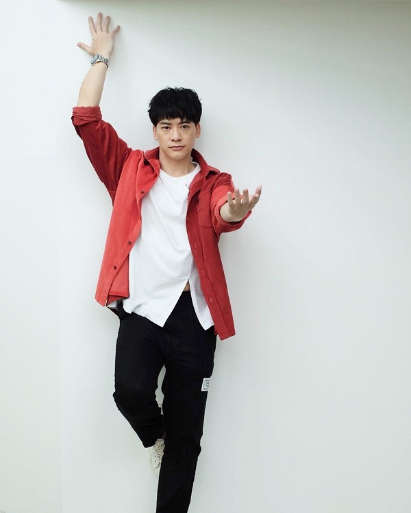  แฟนๆแซว เหมาพวงมาลัย  บี้ สุ กฤษฎิ์ แลกกับการกลับมารับงานในวงการ   (มีคลิป)